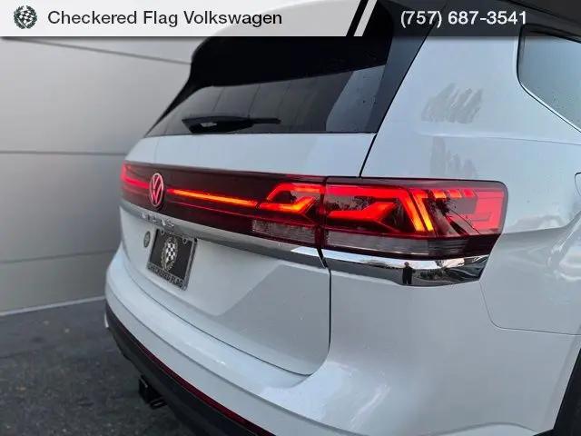 2026 Volkswagen Atlas SE with Technology