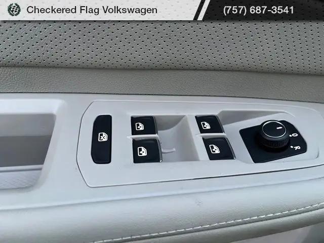 2026 Volkswagen Atlas SE with Technology