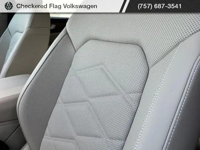 2026 Volkswagen Atlas SE with Technology