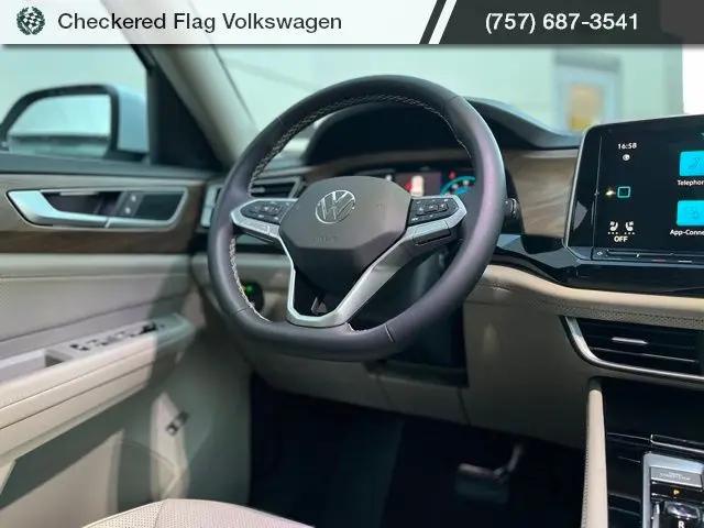 2026 Volkswagen Atlas SE with Technology