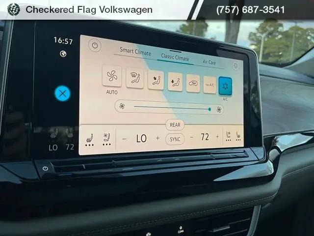 2026 Volkswagen Atlas SE with Technology