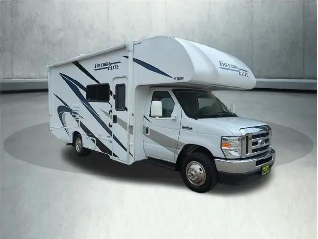 2023 Ford E-450 Cutaway Base