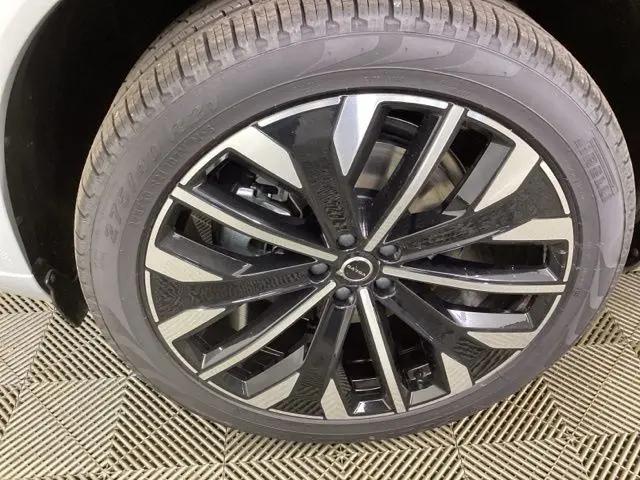 2026 Volvo XC90 Plus, B6 AWD Gas (mild hybrid), Gasoline, Bright, 7 Seats