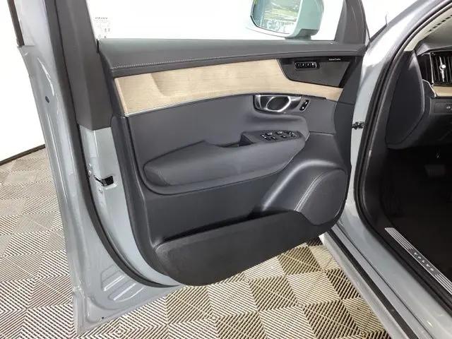 2026 Volvo XC90 Plus, B6 AWD Gas (mild hybrid), Gasoline, Bright, 7 Seats