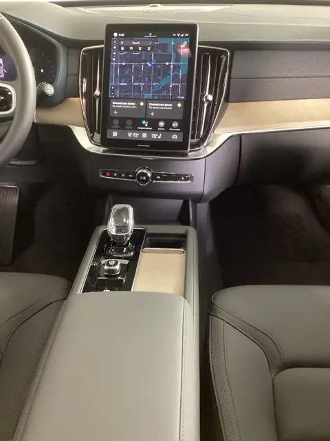 2026 Volvo XC90 Plus, B6 AWD Gas (mild hybrid), Gasoline, Bright, 7 Seats