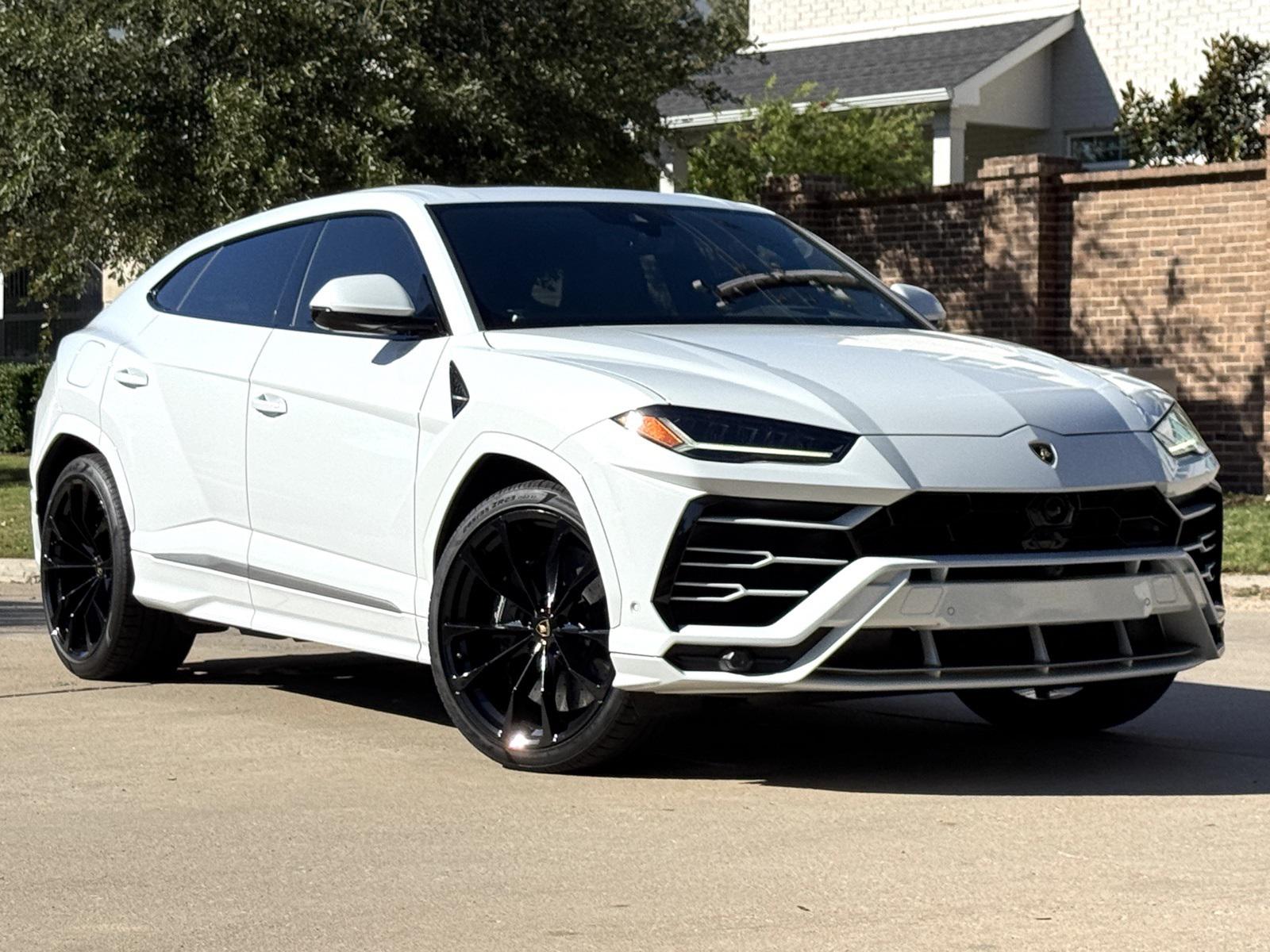 2021 Lamborghini Urus Base