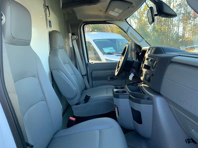 2026 Ford E-350 Cutaway Base