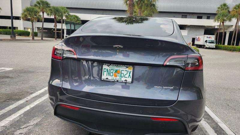 2022 Tesla Model Y Long Range Dual Motor All-Wheel Drive