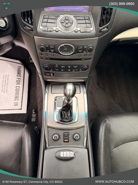 2015 INFINITI Q40 Base