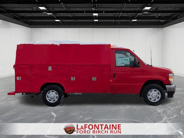 2026 Ford E-350 Cutaway Base