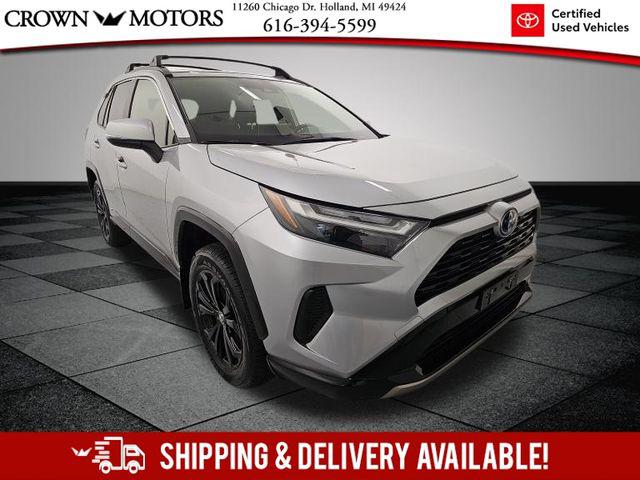 2022 Toyota RAV4 SE's photo