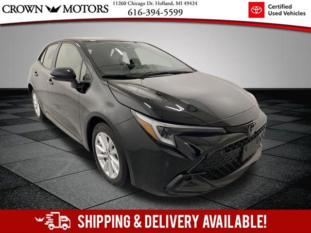 2024 Toyota Corolla Hatchback SE's photo