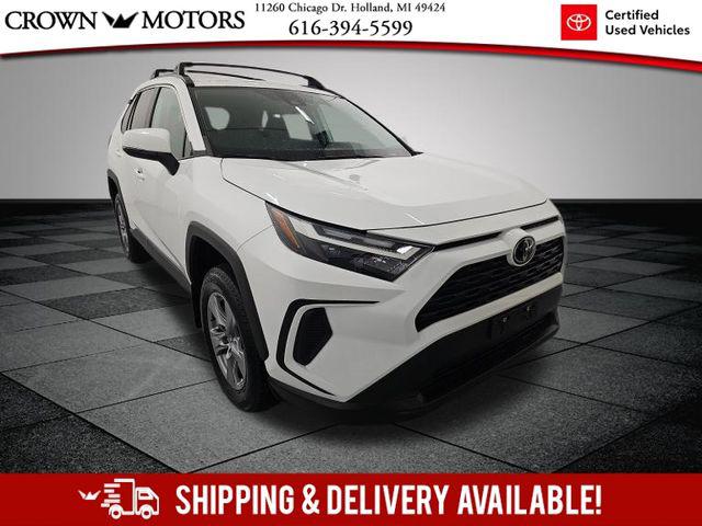 2023 Toyota RAV4 XLE's photo