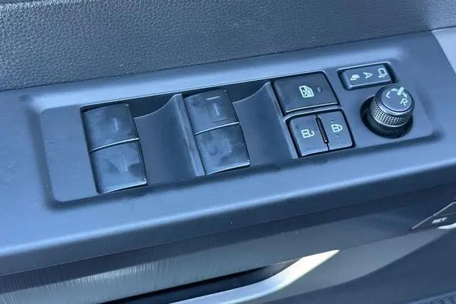2026 Toyota Tundra Platinum Hybrid CrewMax 5.5' Bed