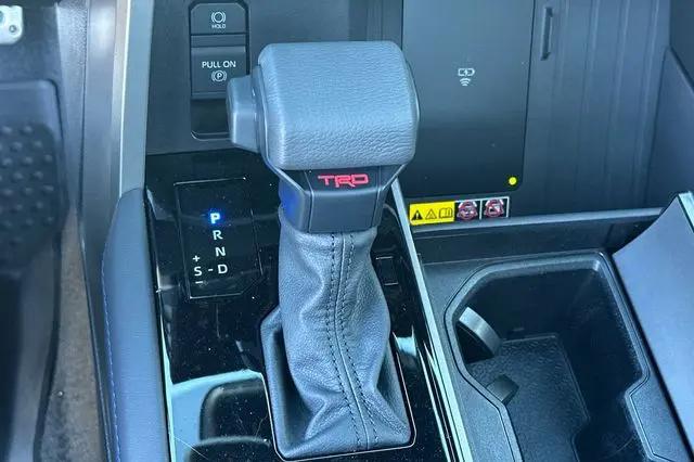 2026 Toyota Tundra Platinum Hybrid CrewMax 5.5' Bed