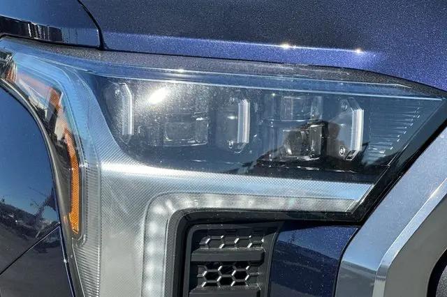 2026 Toyota Tundra Platinum Hybrid CrewMax 5.5' Bed