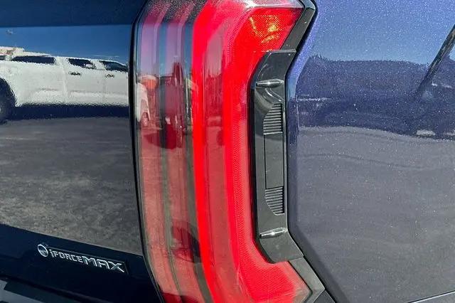 2026 Toyota Tundra Platinum Hybrid CrewMax 5.5' Bed