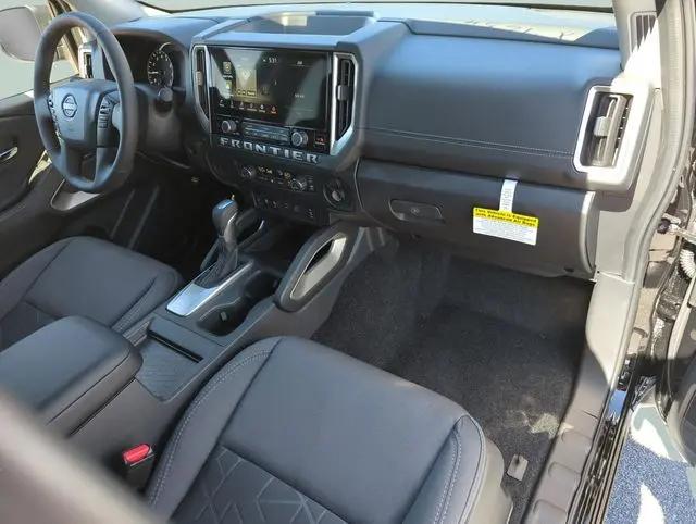 2026 Nissan Frontier Crew Cab SV 4x2