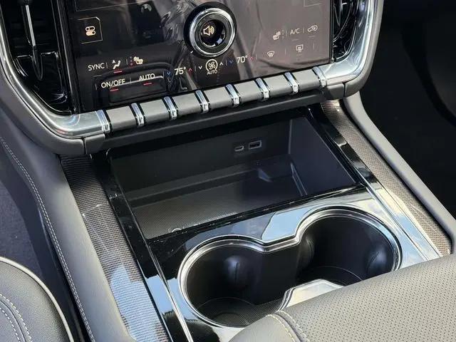 2026 GMC Yukon XL 4WD Elevation