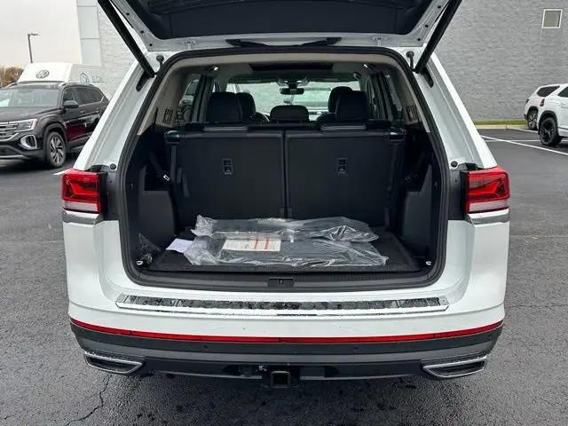 2026 Volkswagen Atlas SE with Technology