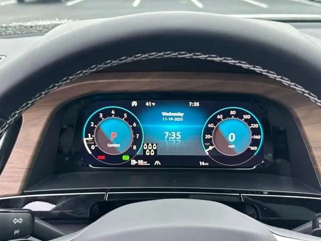 2026 Volkswagen Atlas SE with Technology