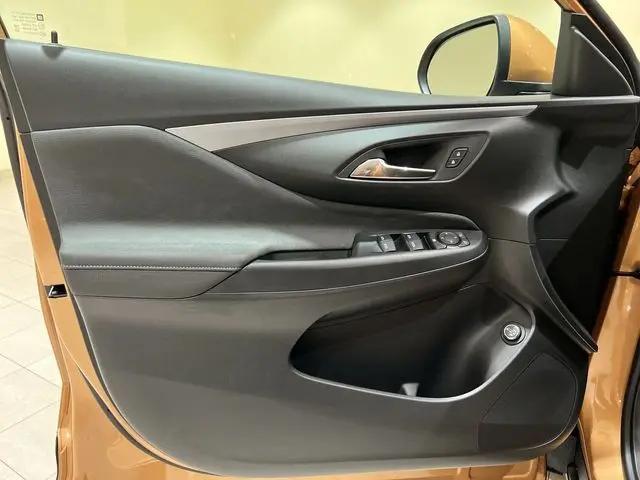 2026 Buick NV Preferred FWD