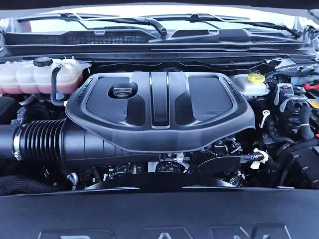 2025 Ram 1500 Big Horn Crew Cab 4x4 5'7" Box