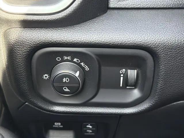 2026 Ram 1500 Big Horn Crew Cab 4x2 57 Box