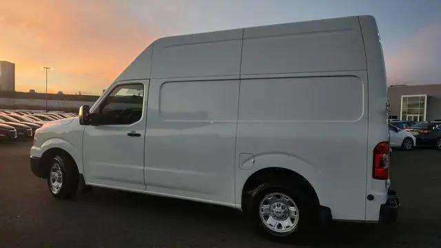 2016 Nissan 2500 SV V8