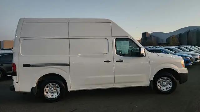 2016 Nissan 2500 SV V8