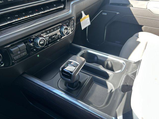 2026 GMC Sierra 1500 Crew Cab, Short Bed, SLT, 4WD