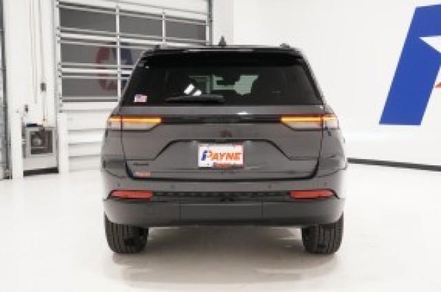 2026 Jeep Grand Cherokee Altitude 4x2