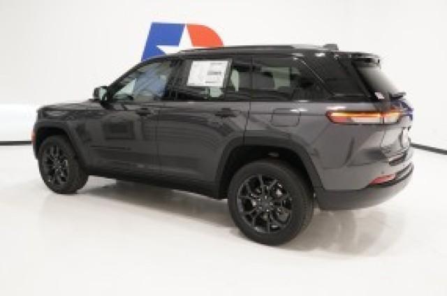 2026 Jeep Grand Cherokee Altitude 4x2