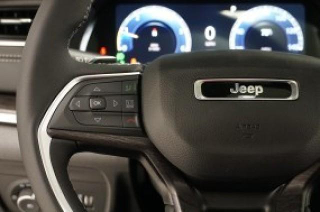 2026 Jeep Grand Cherokee Altitude 4x2