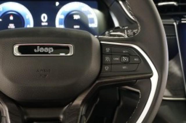 2026 Jeep Grand Cherokee Altitude 4x2