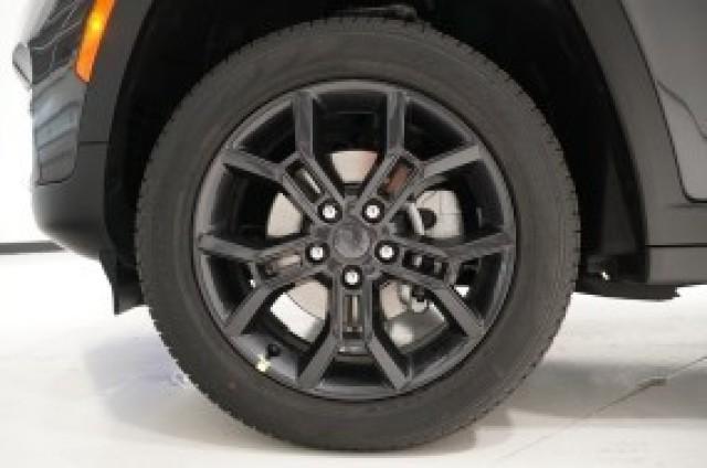 2026 Jeep Grand Cherokee Altitude 4x2