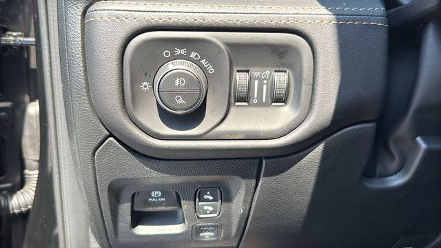 2026 Ram 1500 Tungsten Crew Cab 4x4 5'7" Box