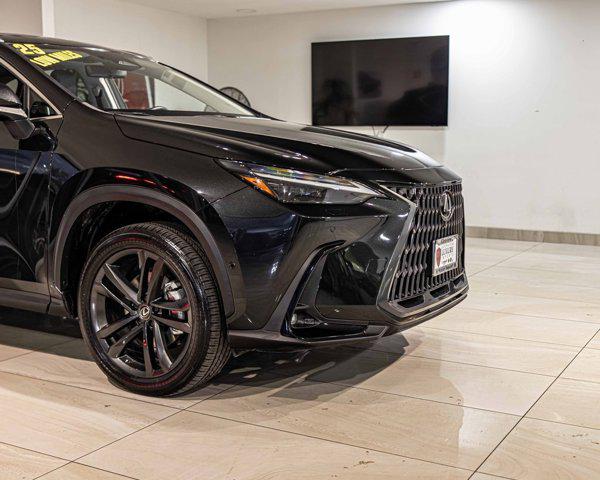 2025 Lexus NX 450h+ Luxury 2025 Lexus NX 450h+ Luxury