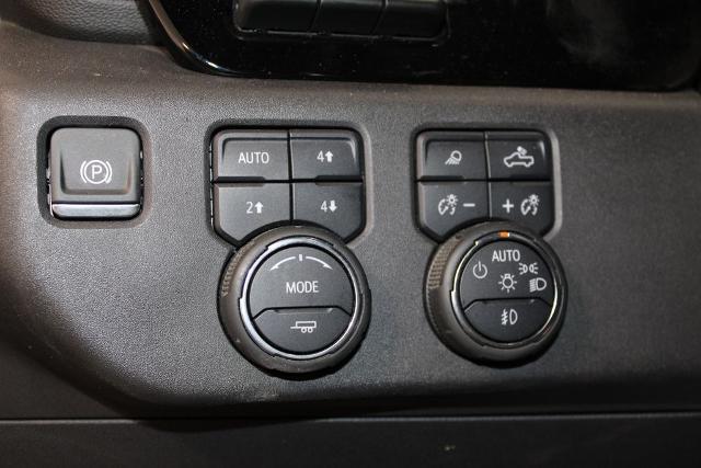 2023 Chevrolet Silverado 1500 4WD Crew Cab Short Bed High Country