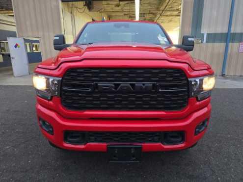 2024 RAM 2500 Big Horn Crew Cab 4x4 64 Box 2024 RAM 2500 Big Horn Crew Cab 4x4 64 Box