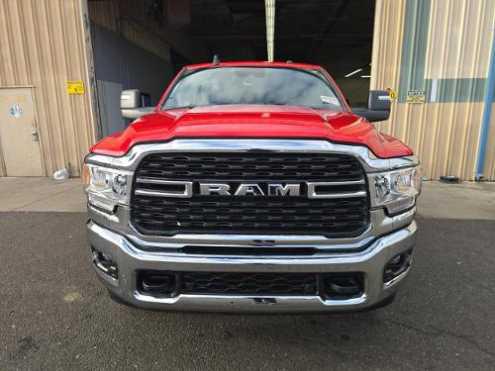 2024 RAM 2500 Big Horn Crew Cab 4x4 64 Box 2024 RAM 2500 Big Horn Crew Cab 4x4 64 Box