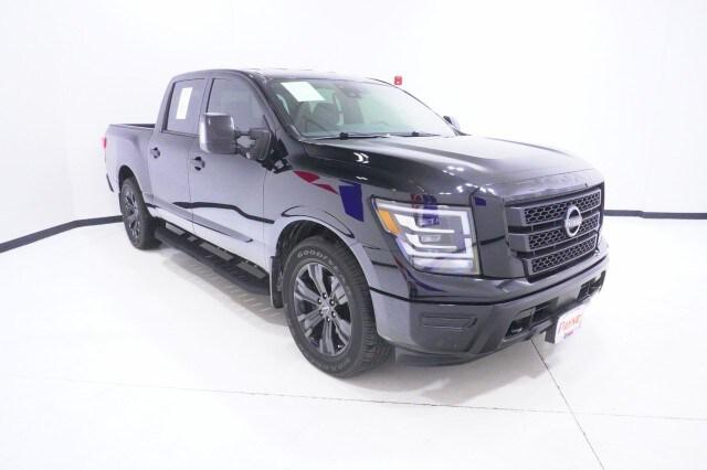 2024 Nissan TITAN Crew Cab SV 4x2