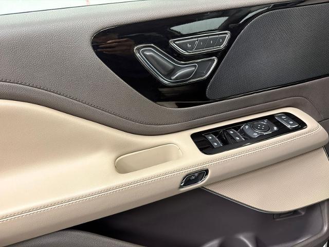 2022 Lincoln Aviator Standard
