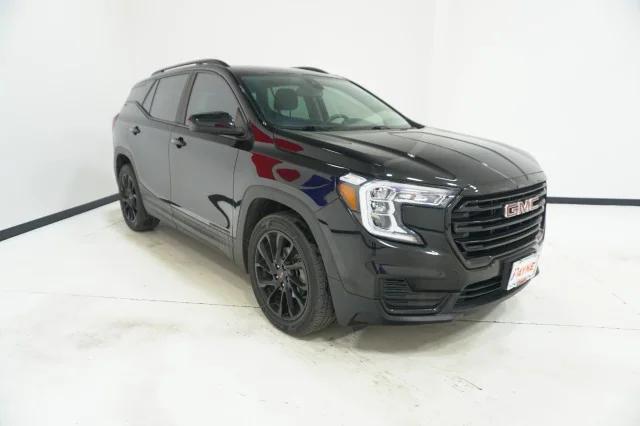 2023 GMC Terrain FWD SLE 2023 GMC Terrain FWD SLE