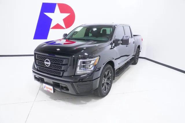 2024 Nissan TITAN Crew Cab SV 4x2