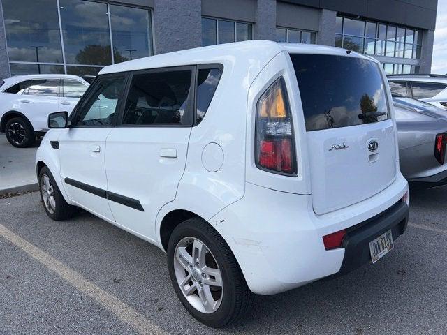 2010 Kia Soul + 2010 Kia Soul +
