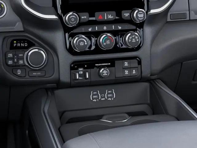 2026 Ram 1500 Big Horn Crew Cab 4x4 5'7" Box