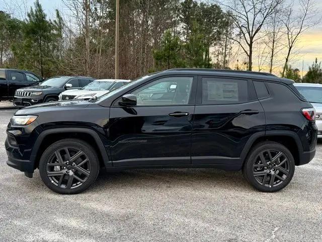2026 Jeep Compass Latitude Altitude