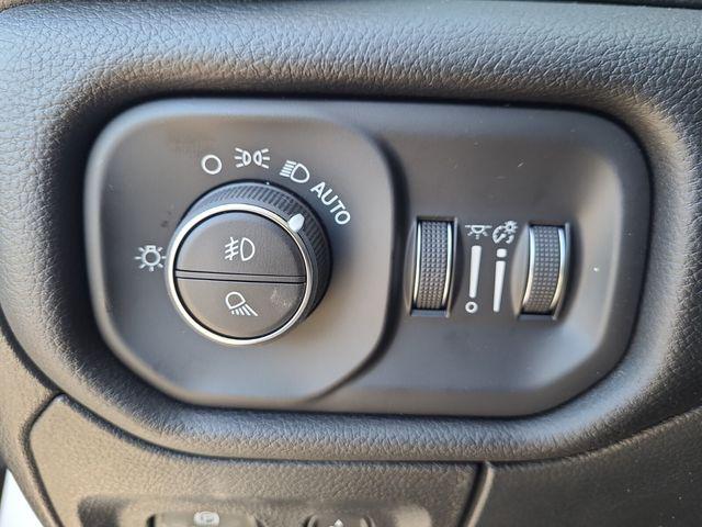 2026 Ram 1500 Big Horn Crew Cab 4x2 57 Box