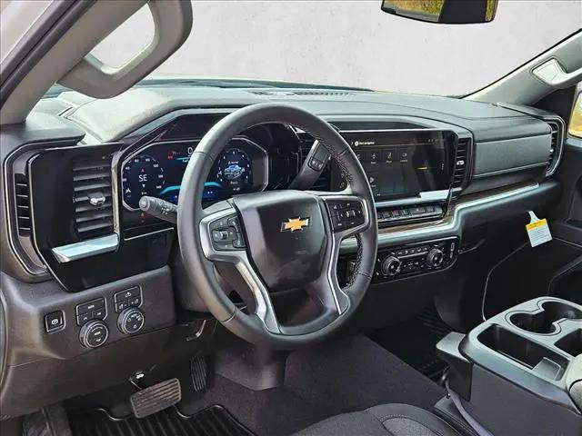 2026 Chevrolet Silverado 1500 4WD Crew Cab Standard Bed LT